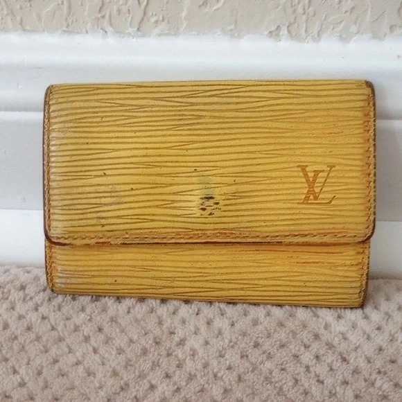 Louis Vuitton Epi Leather Key Wallet - Picture 1 of 8